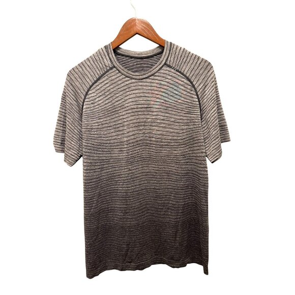 Lululemon Mens Metal Vent Tech Short Sleeve Shirt Gray/Black Ombre Stripe Lightw - Picture 3 of 8